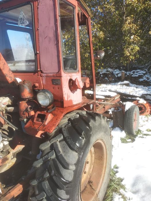 Продам трактор т16