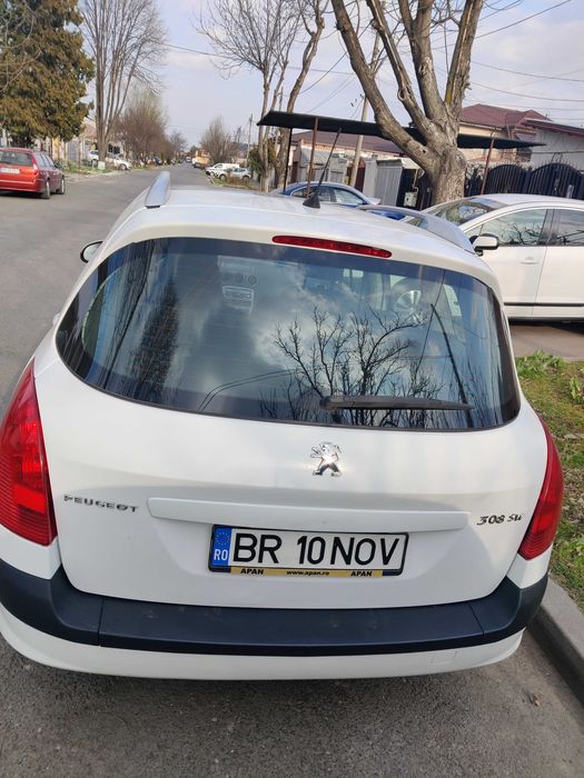 Peugeot 308 SW 2012