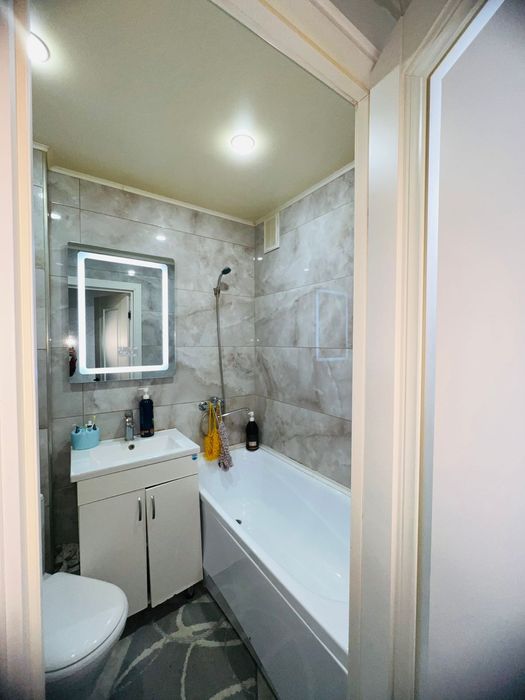 Продам 2 ком кв евроремонт в районе Детсада