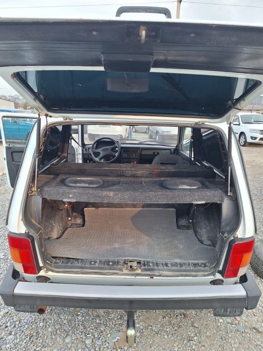 Продается Нива срочно в Шымкенте