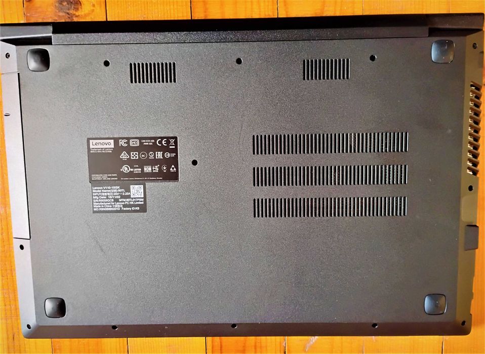 Продавам Lenovo V110