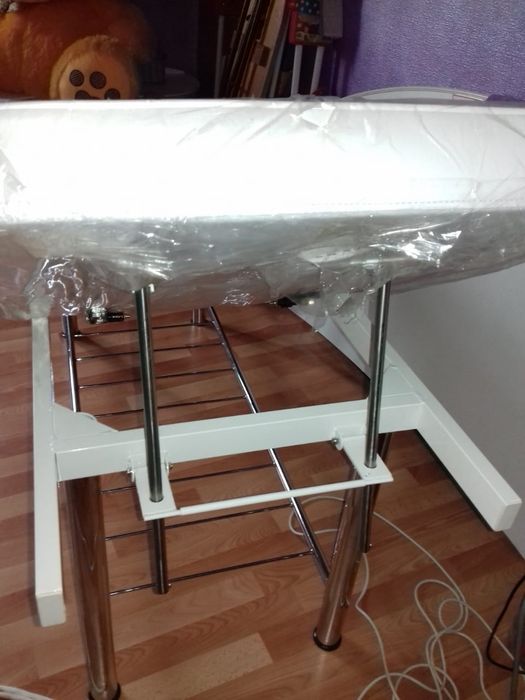 Продам  кушетку  новую