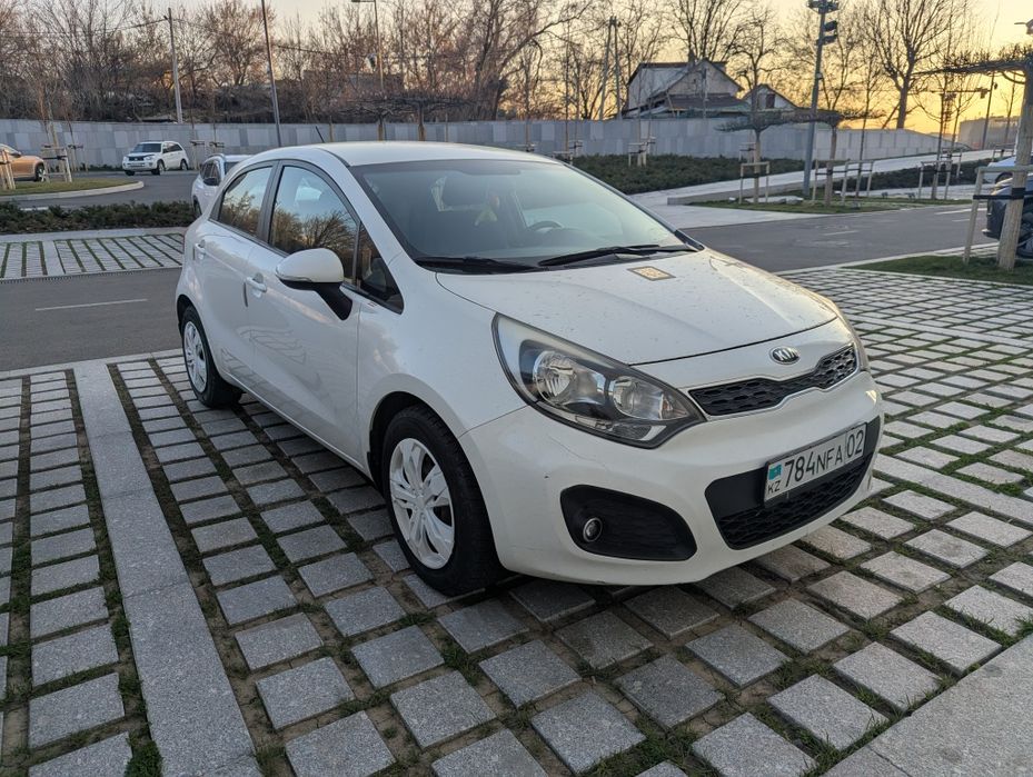 KIA Rio 1,4AT 2014. В нормальном состоянии.