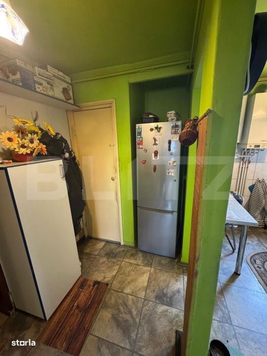 Apartament 3 camere, 49 mp, zona Dambu Pietros
