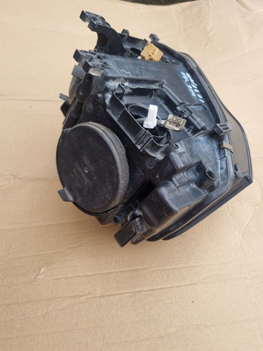 Far stanga Europa Audi A4 B8.5