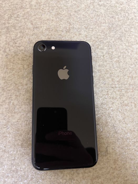 Apple iPhone 8 (Black)