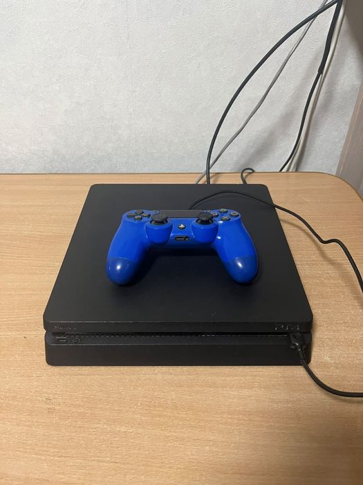 Playstation 4 slim