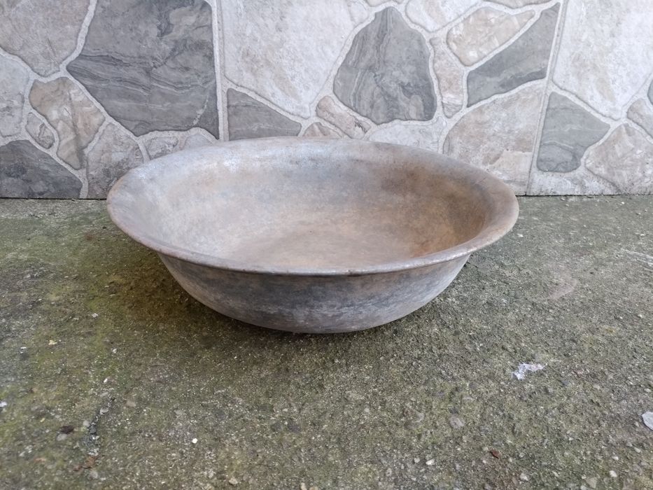 Lighean mare din aluminiu