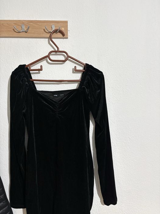 Rochie catifea neagra