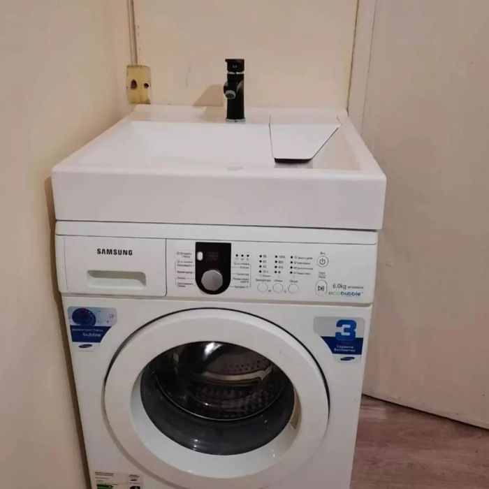 Kirmoshina ustiga Rakvina. akril keramik