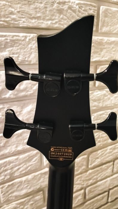 Электробас Schecter Stiletto Stealth 4