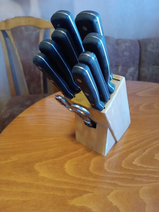 Ножове в комплект