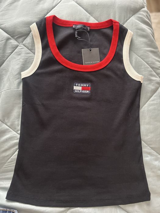 Топ Tommy Hilfigher