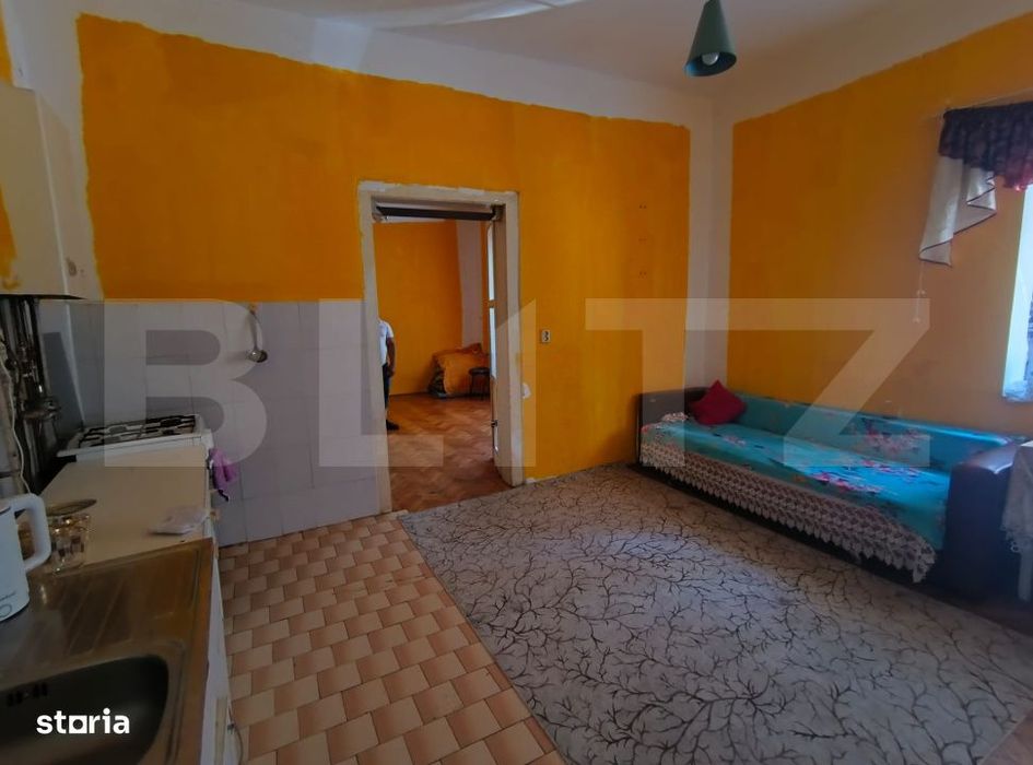 Casa 3 camere, 78 mp, 100 mp teren, zona Centrala