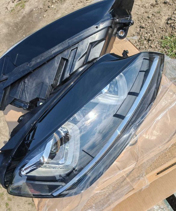 Faruri VALEO NOI ( EUROPA) FULL echipate 044930,D3S, H7, Bi-Xenon, LED