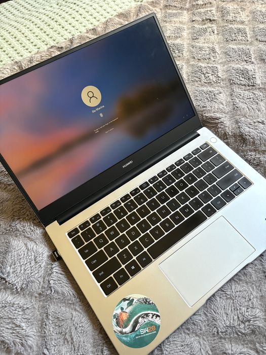 Laptop Huawei Matebook D14