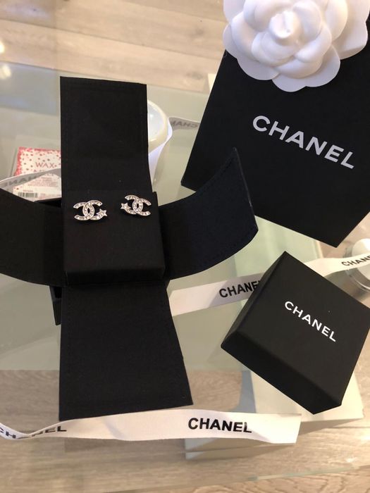 Cercei Chanel Noi in cutie MAI MULTE MODELE