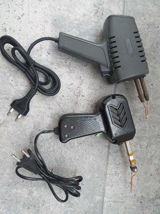 Pistol de lipit ROMANESC si unul PHILIPS.Pret la pachet.