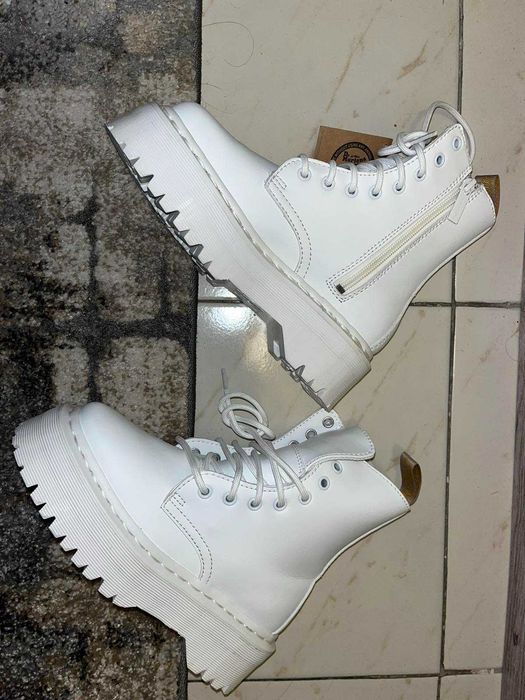 Dr. Martens Vegan 1460 Bex Kemble Mono (36)