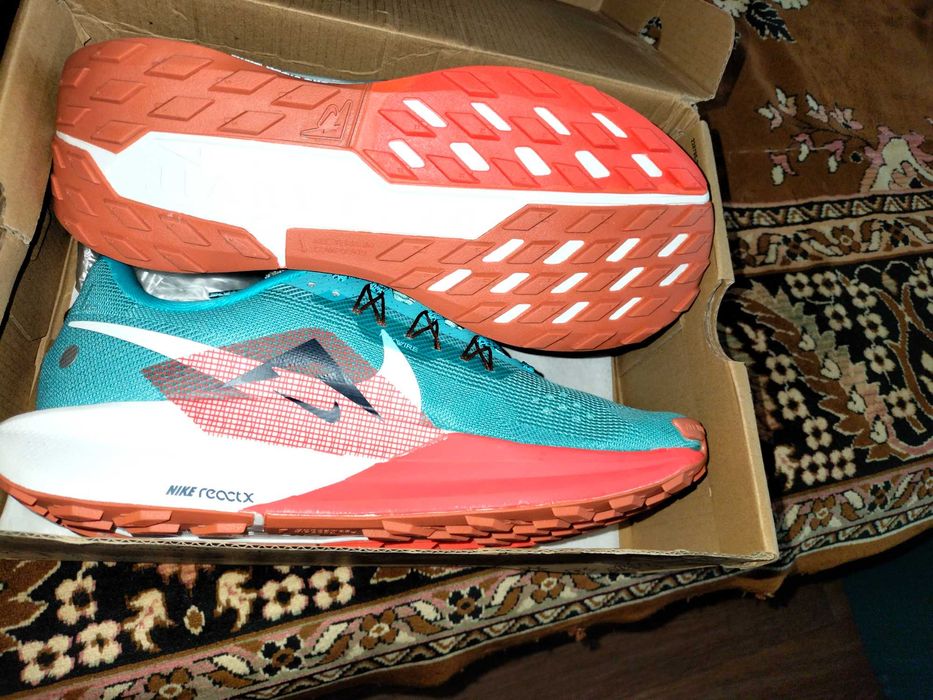 Продам Кроссовки NIKE PEGASUS TRAIL 5