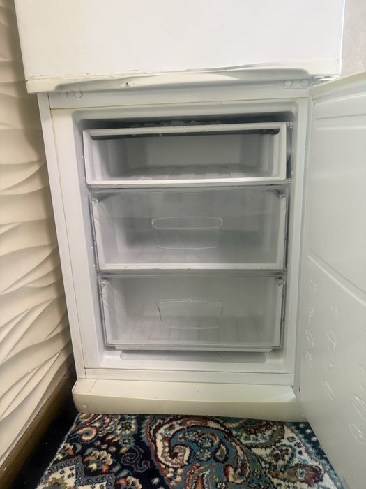 Холодильник Индезит б/у