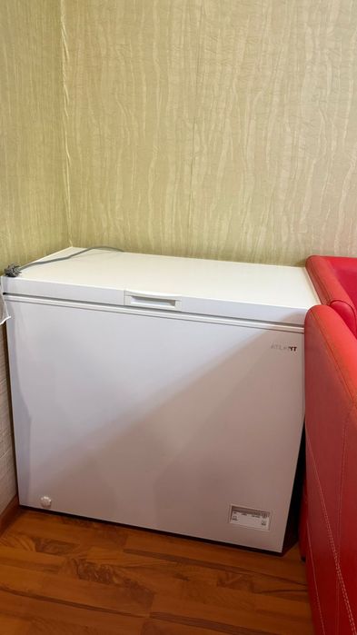 Витринный холодильник и морозильник