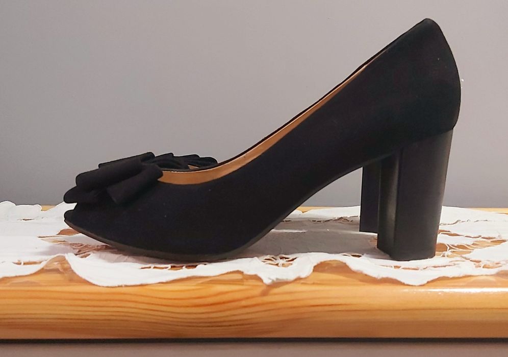 Новые КожаныеТуфли,Босоножки.