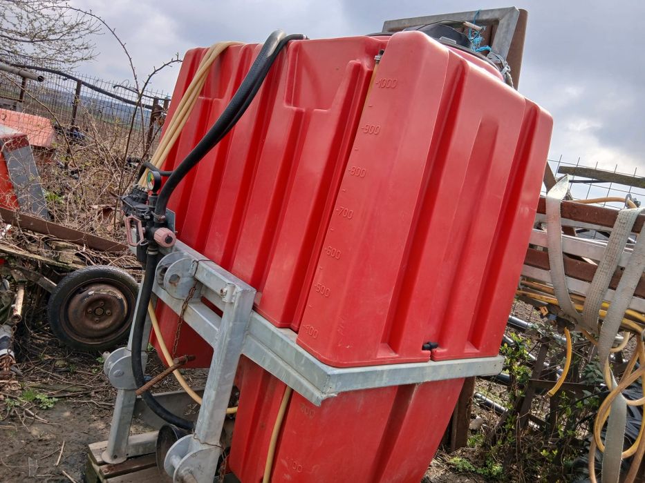 Instalație de erbicidat cu rezervor de 1000 L