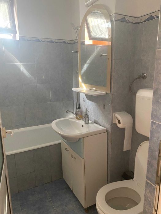 inchiriez apartament 2 camere