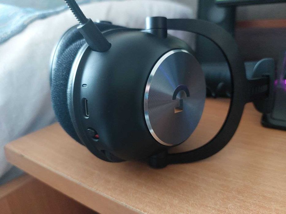 Продам гарнитуру беспроводные наушники Logitech G Pro X Wireless