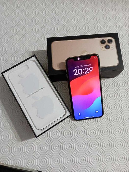 Vând IPhone 11 PRO 64 GB Versiune iOS 17.5 (21F79)