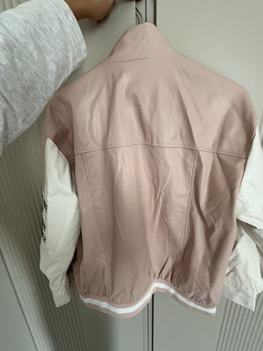 Бомбер розовый L размери
