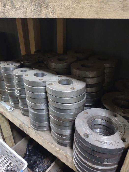 Фланцы разного размера Россия