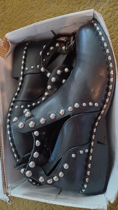 НОВИ дамски обувки