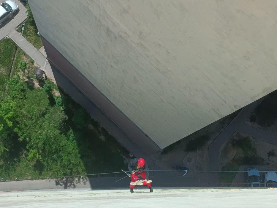 Высотные работы.промышленный альпинизм.Ремонт балконов.лоджии.кровли..