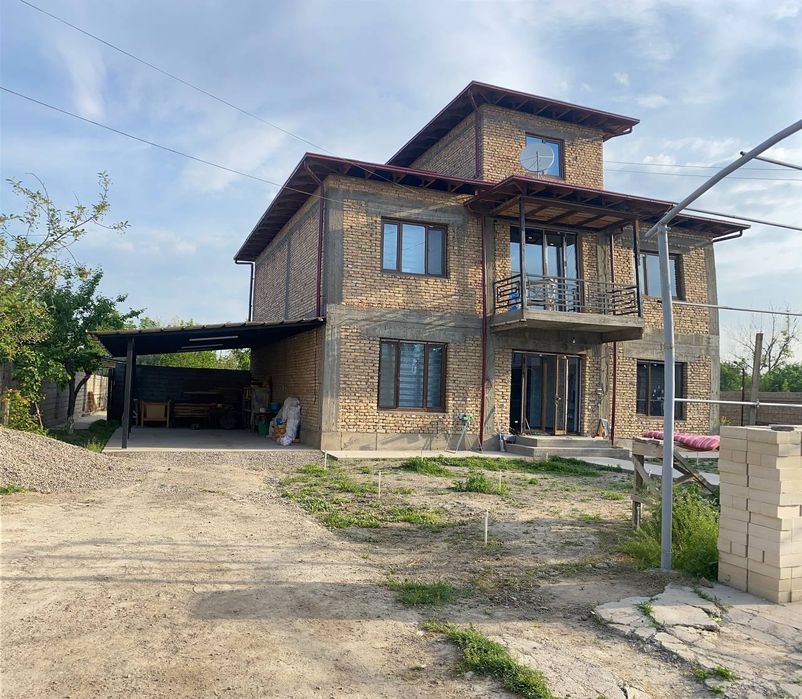 Продаём дом. Куйчирчикский район, Сурум