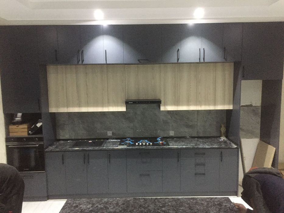 Мебель на заказ шкафы-купе прихожие гардеробные кухонные детские