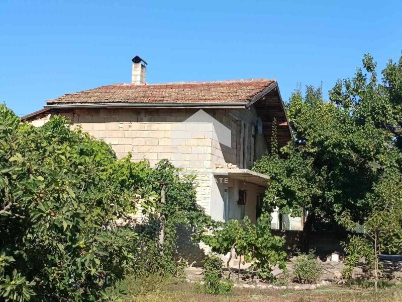 Продава се Къща в Суворово - 138 кв.м за 761 €/кв.м - Снимка #1