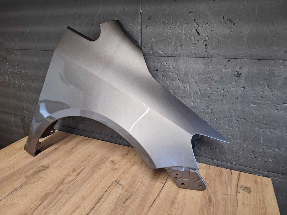 Aripa Fata Dreapta VW Golf 5 V Plus 2005-2009 (LA8X (Maro))