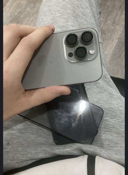 Продам или обменяю iphone 15pro 256gb