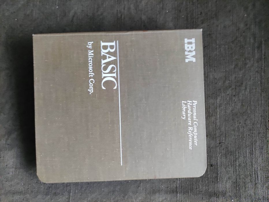 Продавам старо компютърно ръководство

Basic by Microsoft ,Правец,Изот
