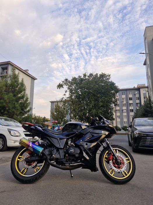 Moto sotiladi 250cc ( 1 300$ )