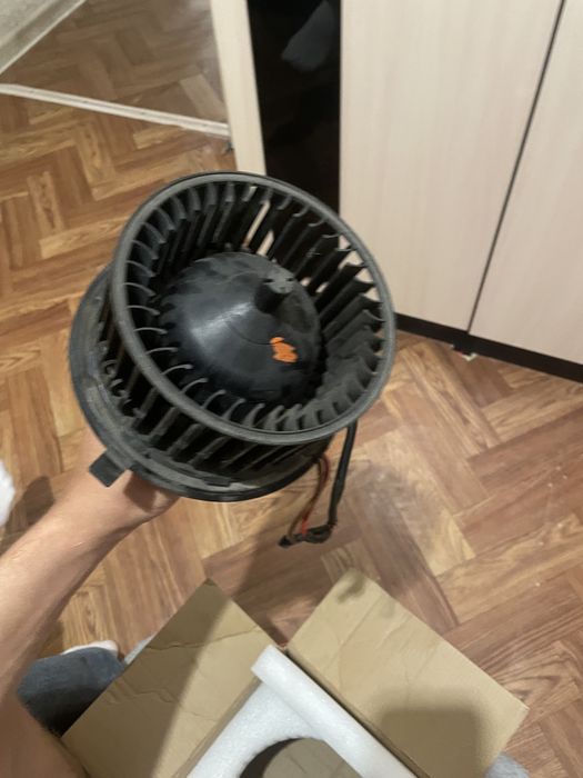 Моторчик печки на Volswagen либо Audi