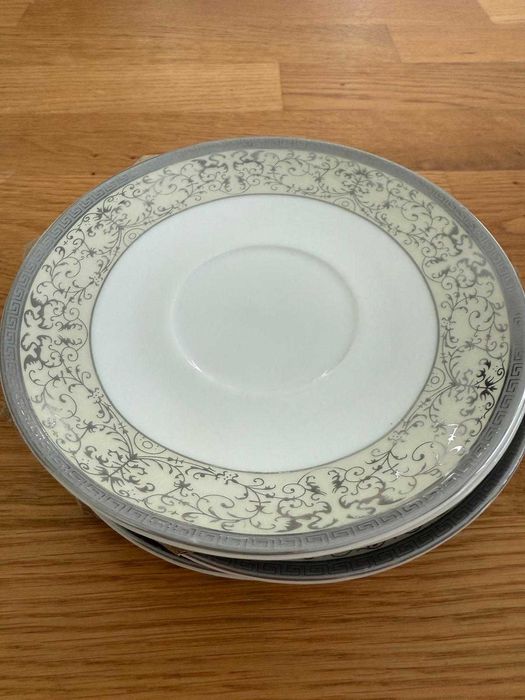 Set din ceramica pentru cafea, 10 piese, model grecesc, albe, insertii