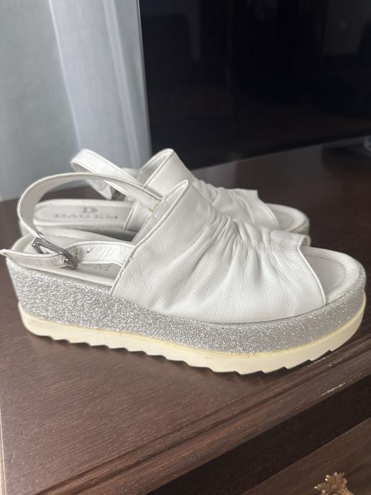 Летняя женская обувь