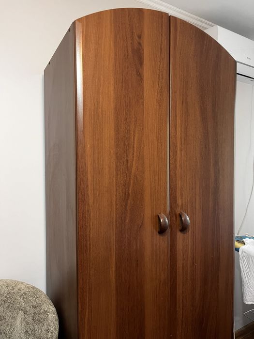 Шкаф деревянный