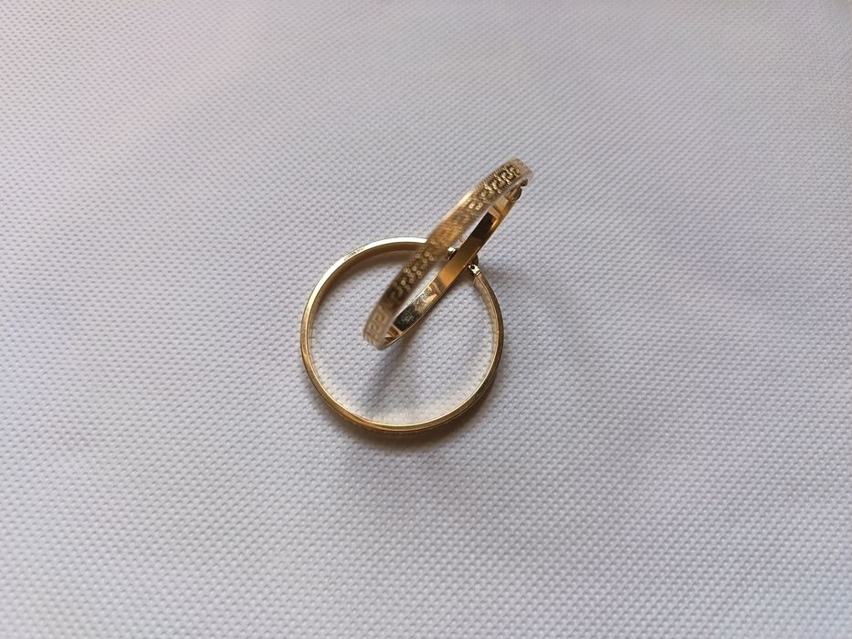 Cercei aur 14 K .  5,60.