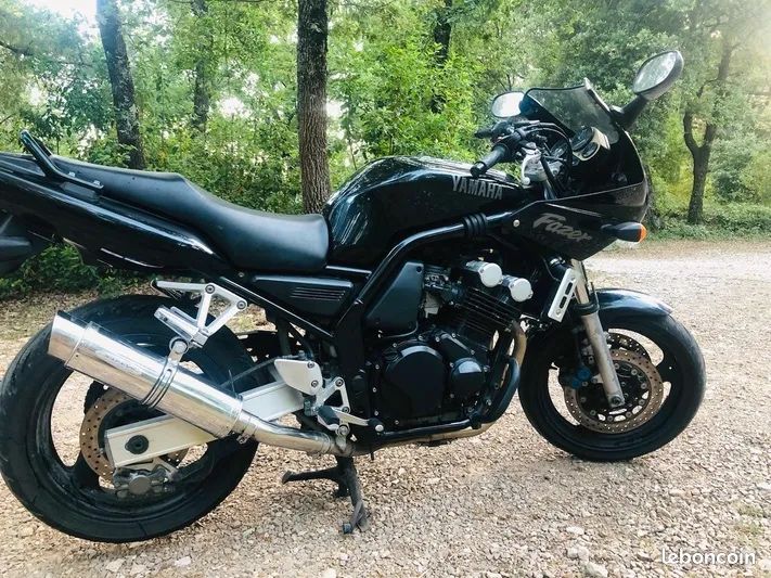 Yamaha Fazer 600
