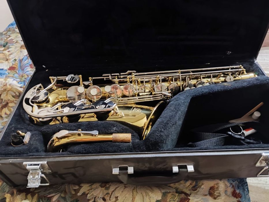Саксофон  альт Yamaha YAS-26