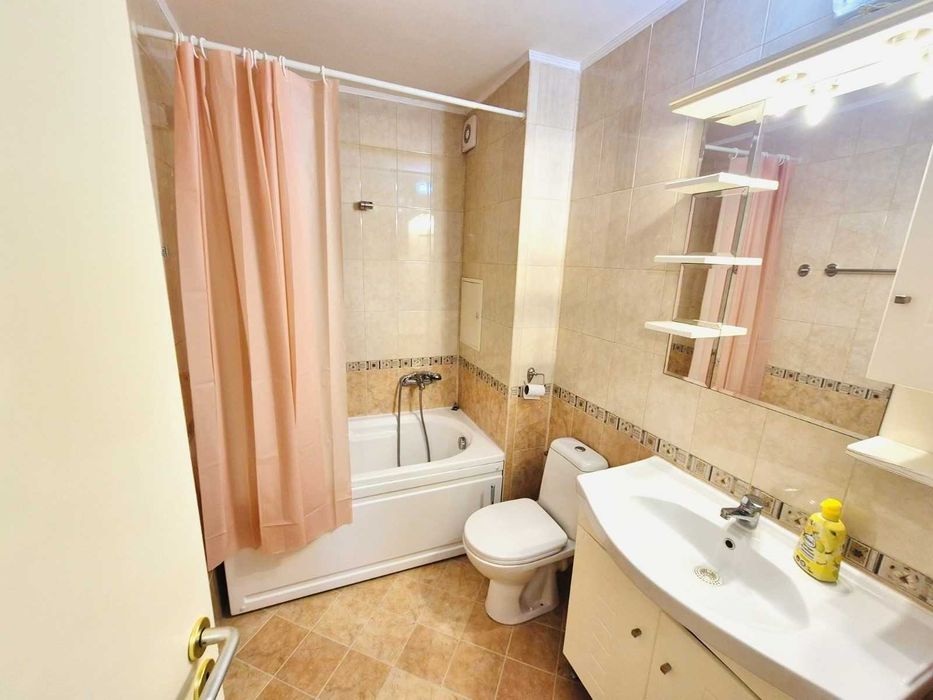 Дава се под наем Двустаен апартамент в София, Младост 1А - 72 кв.м за 555 € - Снимка #1